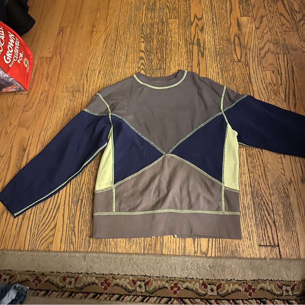 Urban outfitters crewneck sweatshirt